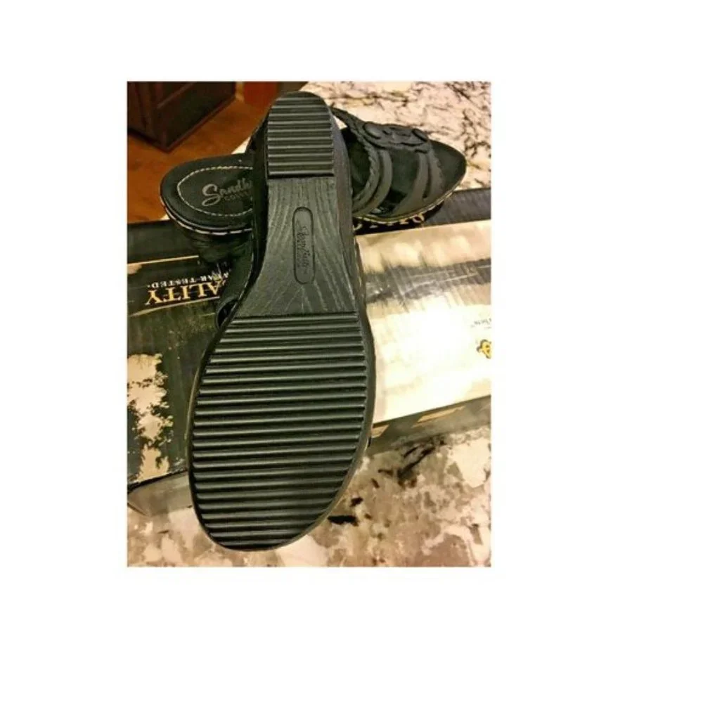 Cabela's Women's Wood Grain Wedge Slide Black 9 M NEW IN BOX